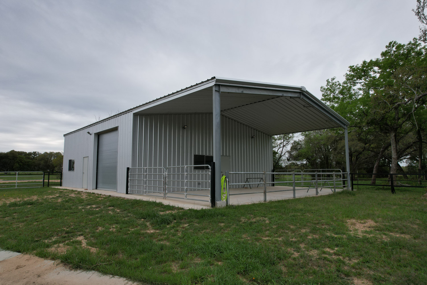 Metal Building Construction | Muleshoe Buildings