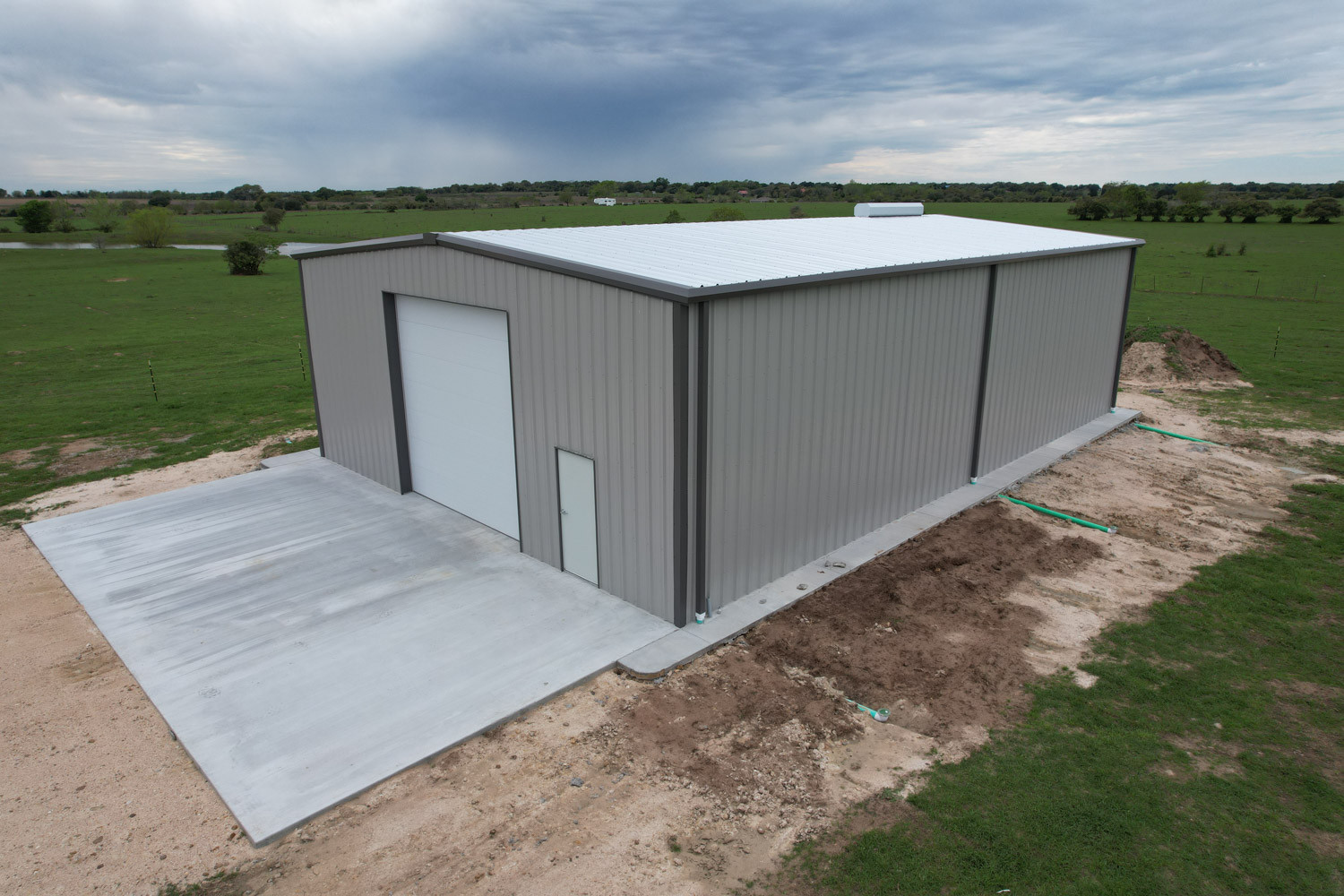 Bernardo, TX - metal building installation 3 - Muleshoe Buildings