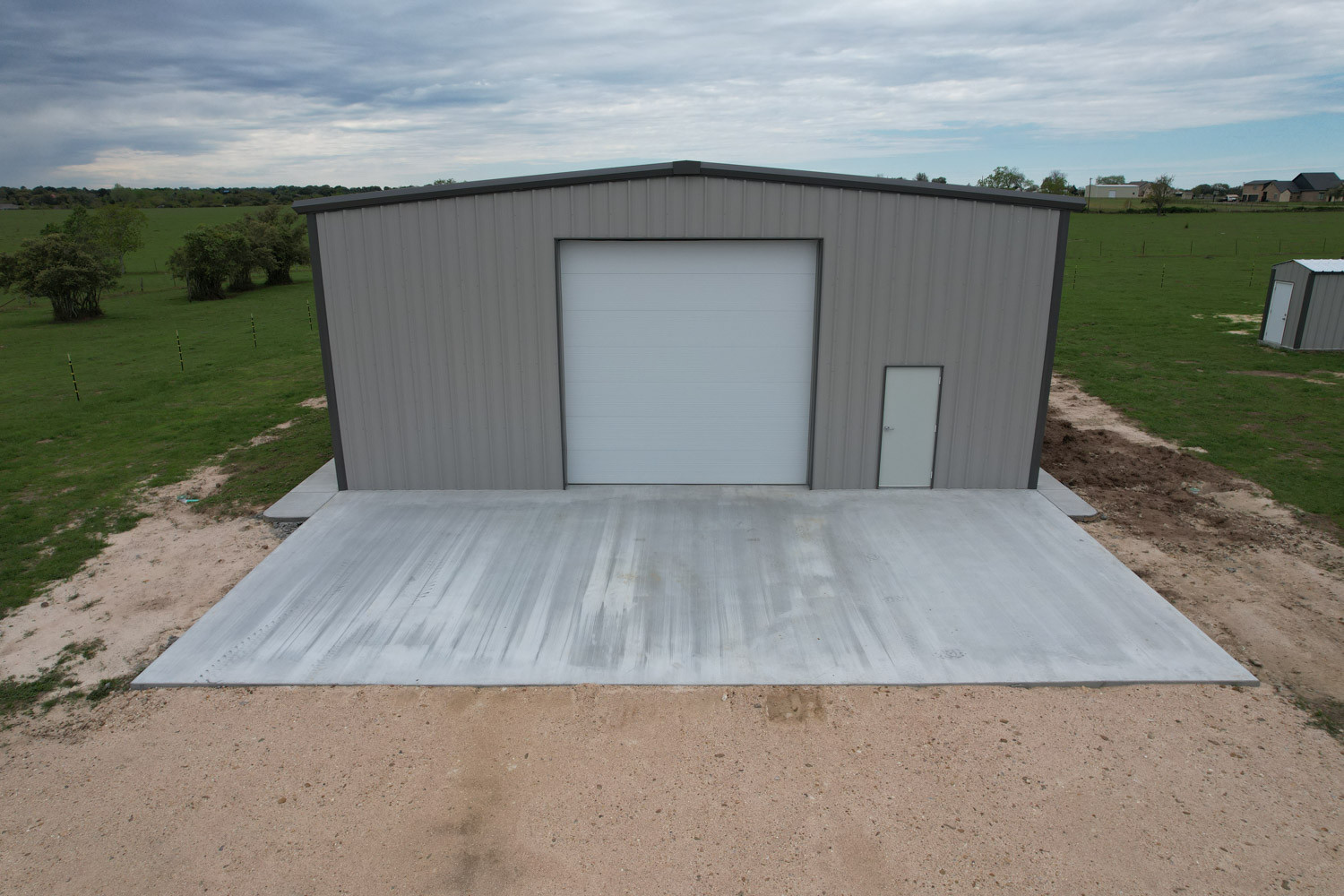 Bernardo, TX - metal building installation 4 - Muleshoe Buildings