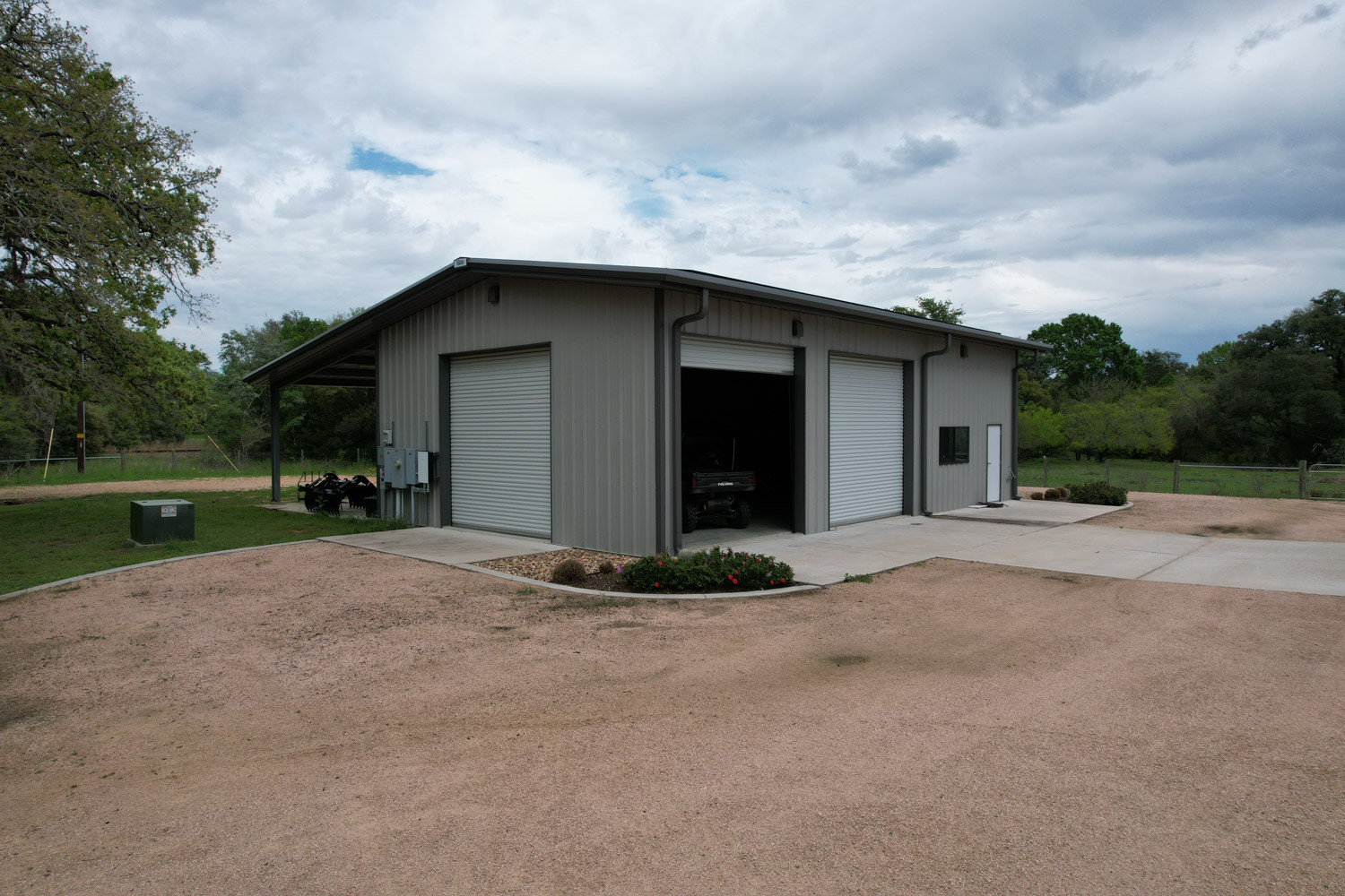 Alleyton, TX - pre-engineered metal building 7 - Muleshoe Buildings