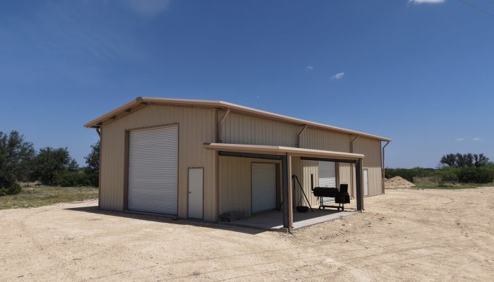 30' × 70' × 16' Hunting Ranch Barn | Sonora, Texas