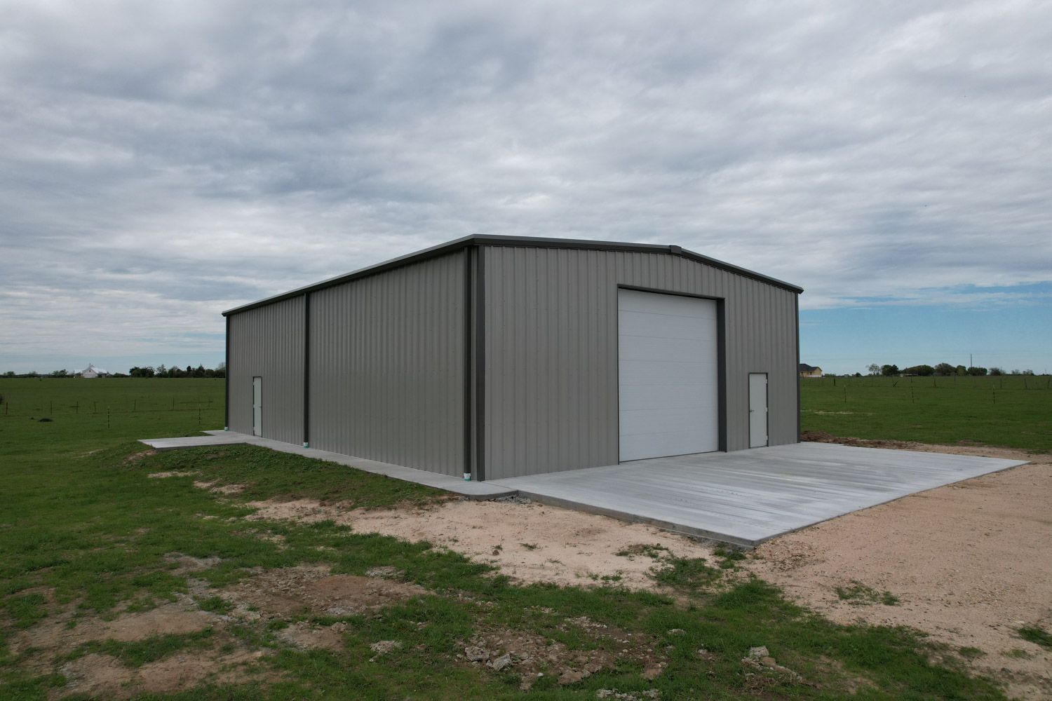 Muleshoe_Bernardo-TX_metal-building-installation-2